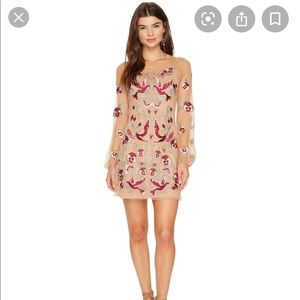 For Love & Lemons 🍋 sheer birds mini. Gorgeous!